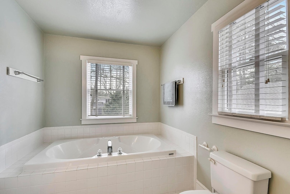 Laurel Street 108