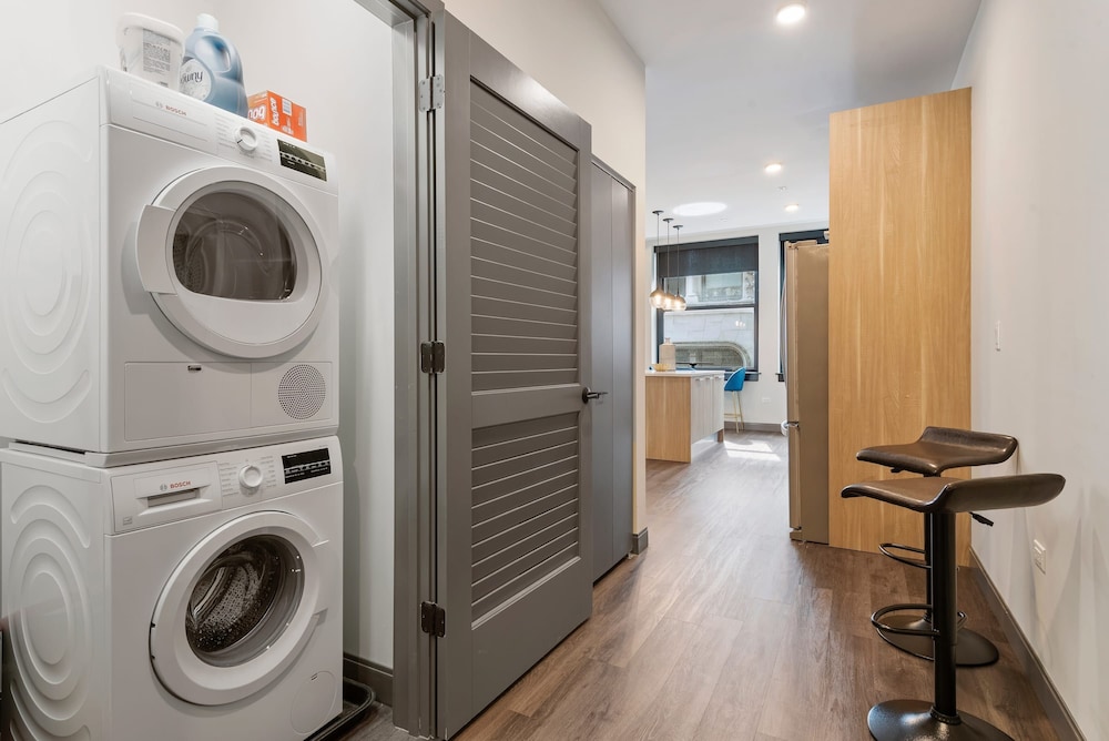 Group Stay 3 Modern 2BR Units Great Amenities