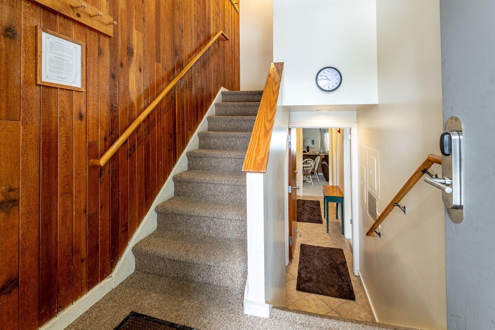 4BR Private Townhouse at Smugglers Notch Resort view 5