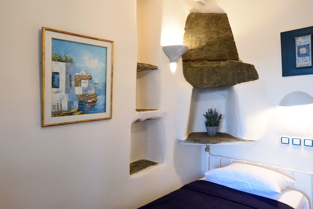 Amalgam Homes Tinos photo 5