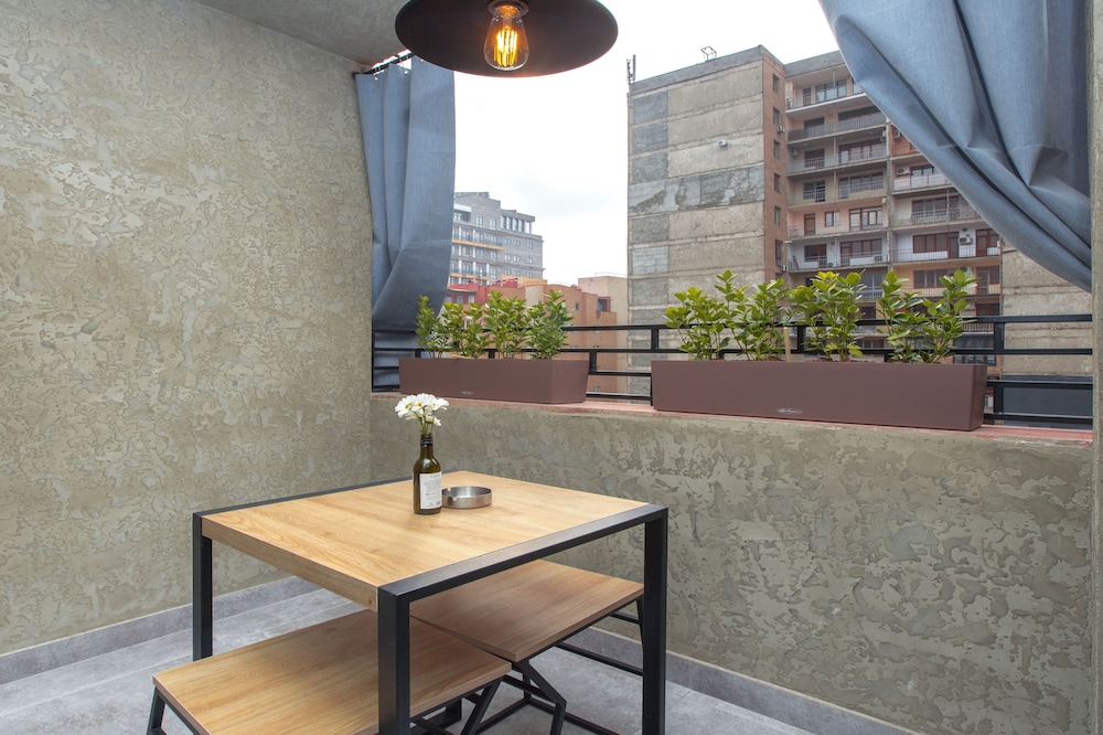 Stay Inn on Yekmalyan St
