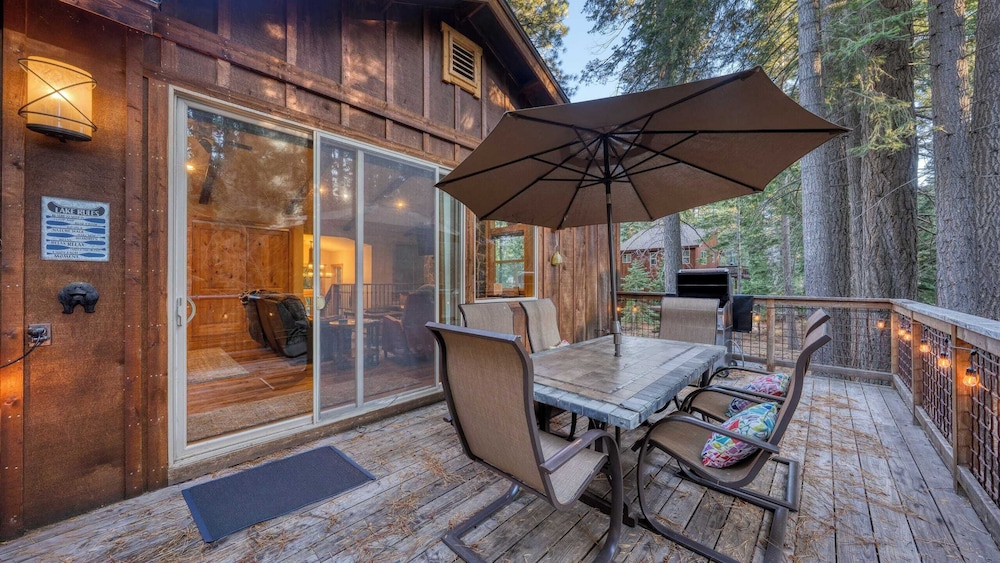 Cozy Tahoe Retreat w/ Hot Tub, Movie Room & Forest Views Tahoma Getaway by Avantstay