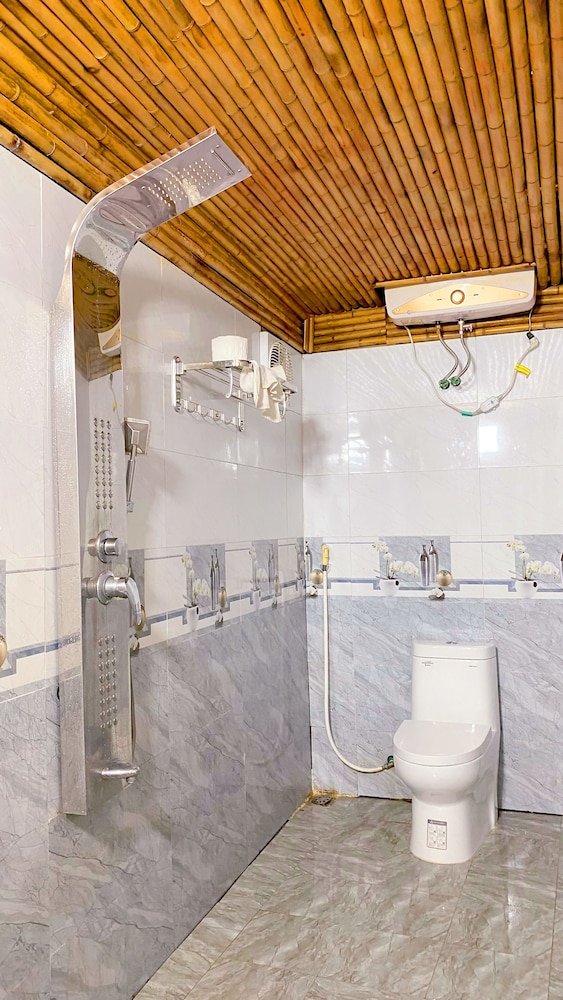 Quoc Khanh Bamboo Homestay - Hostel