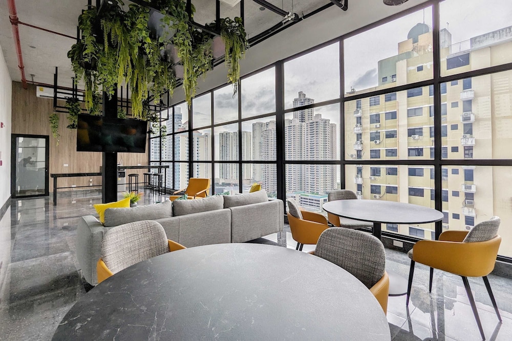 w Premium 1BR w Balcony in San Francisco
