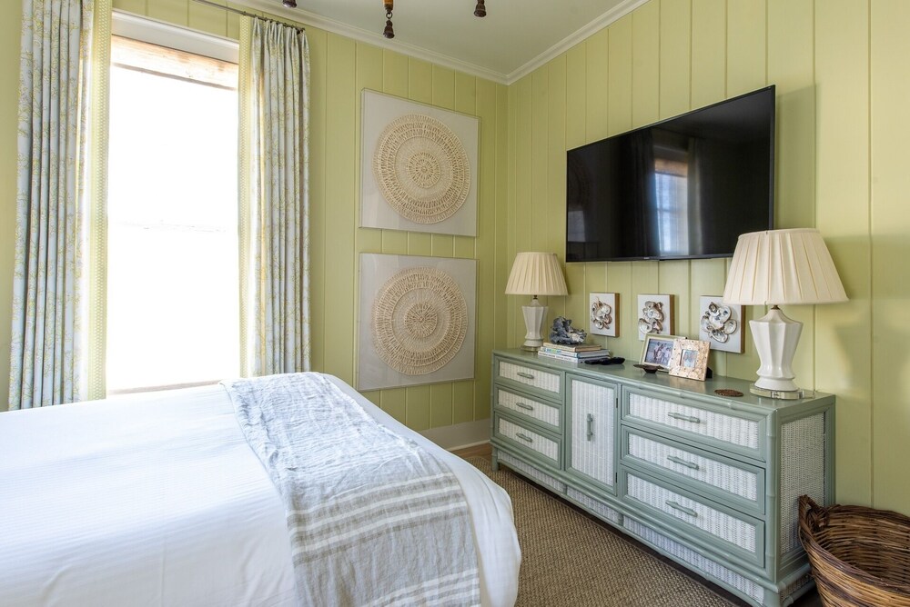 Blue View Stunning Home With Gulf Views Seaside, Fl 4br/4.5bth 4 Bedroom Home by RedAwning view 5