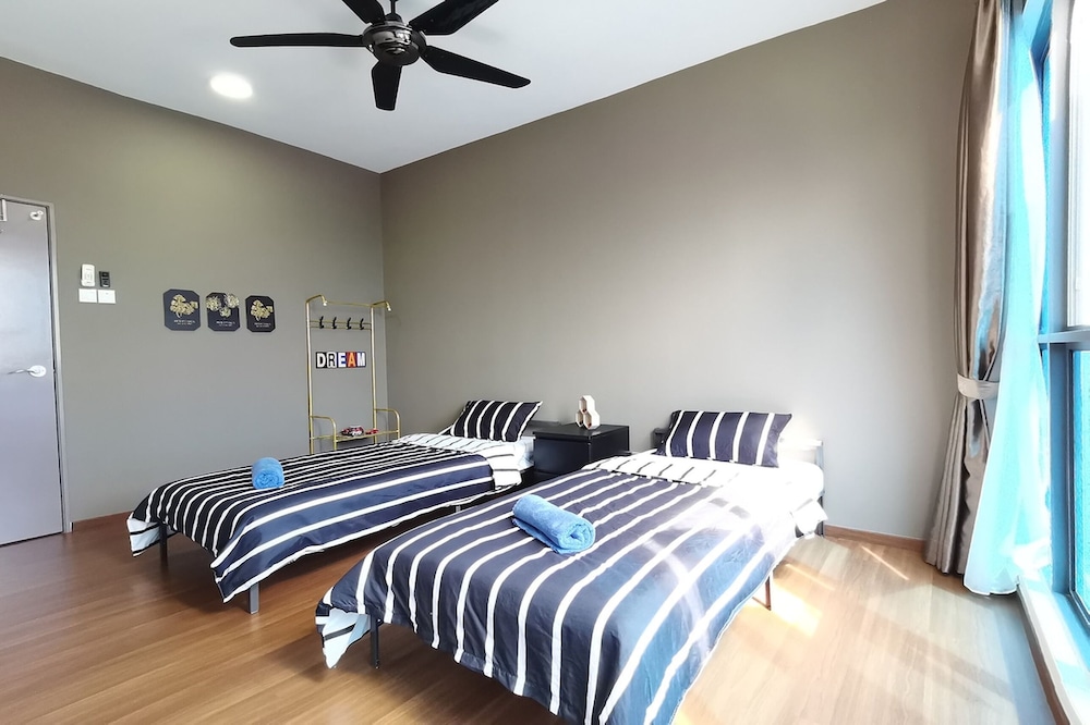 Amerin Residence Mall Apartments