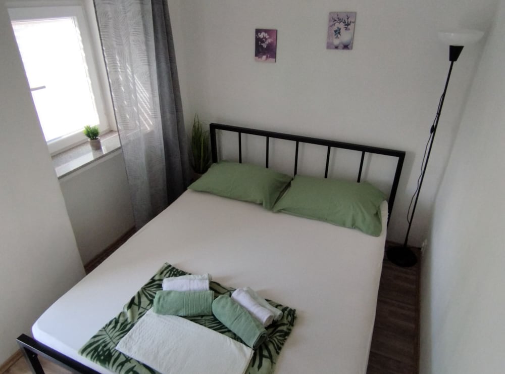 Apartment Leo Povile