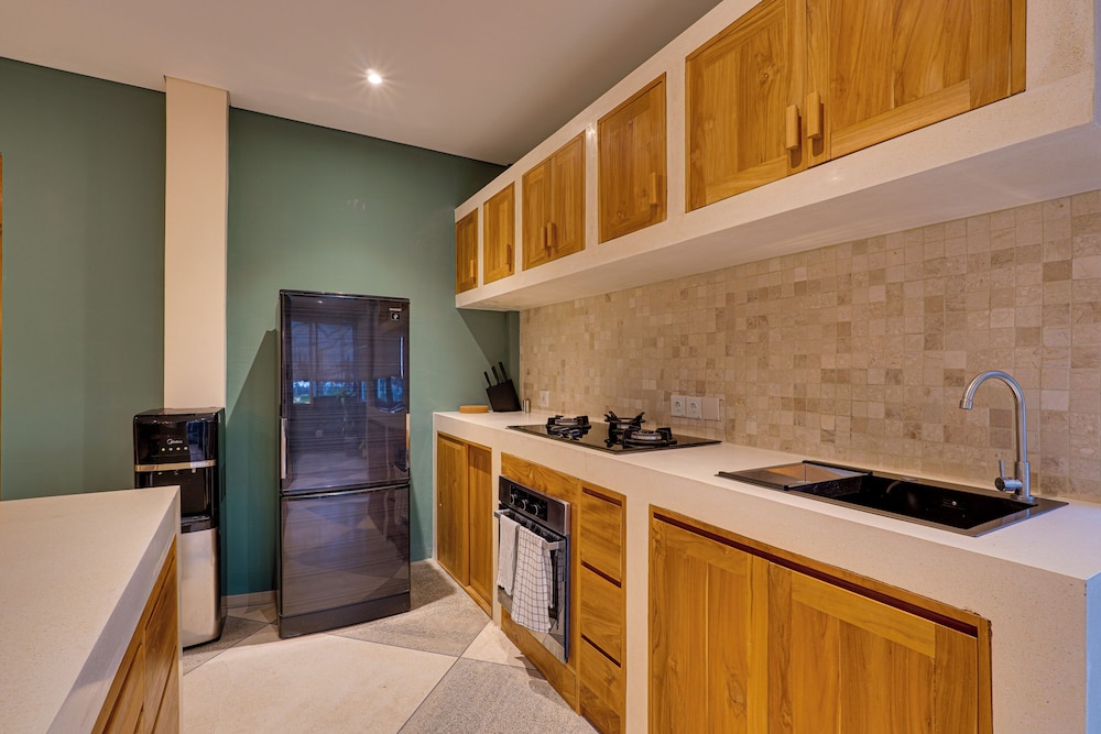 Stylish Canggu Apartment near Berawa Beach