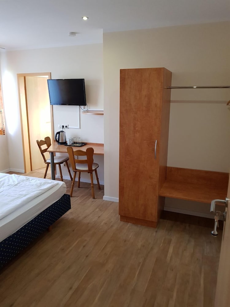 Hotel Balnoor - Property Image 16