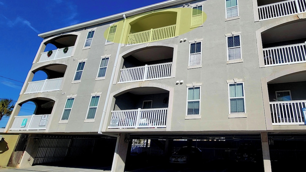 Pelican Landing 302 by Tybee Vacation Rentals