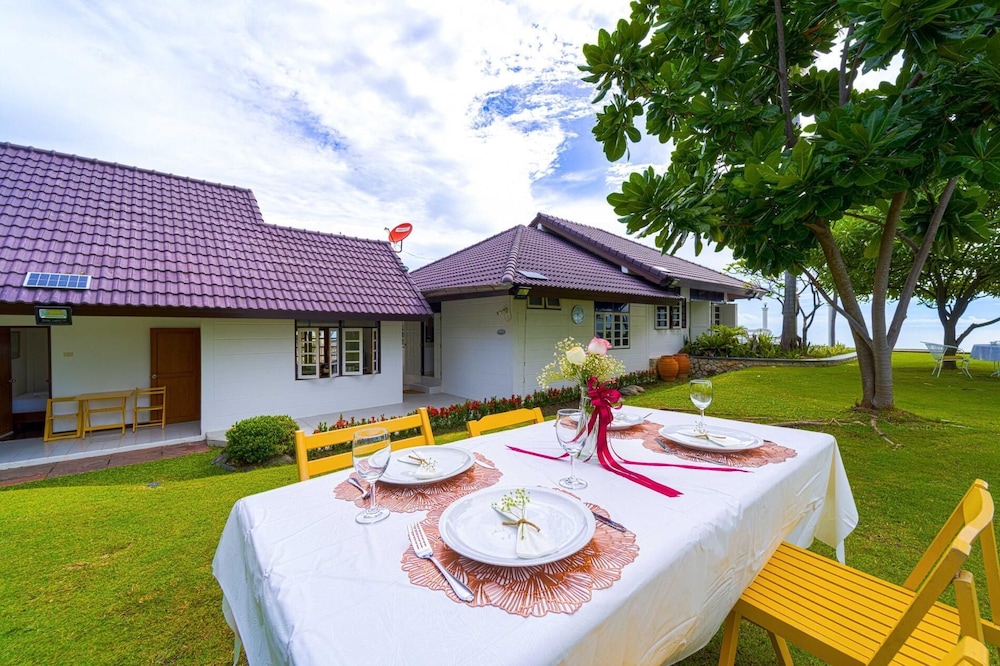 Oceanfront 6 Bedroom Twin Villas OV6