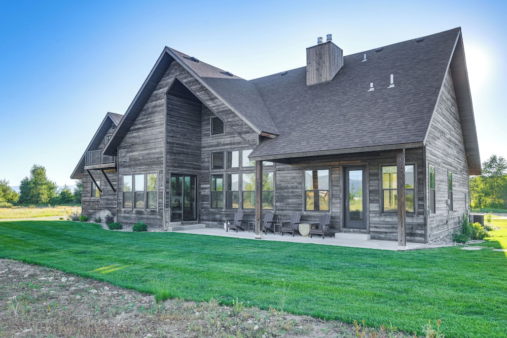 Luxe Tetonia Home w/ Tetons View, Close to Skiing! view 3
