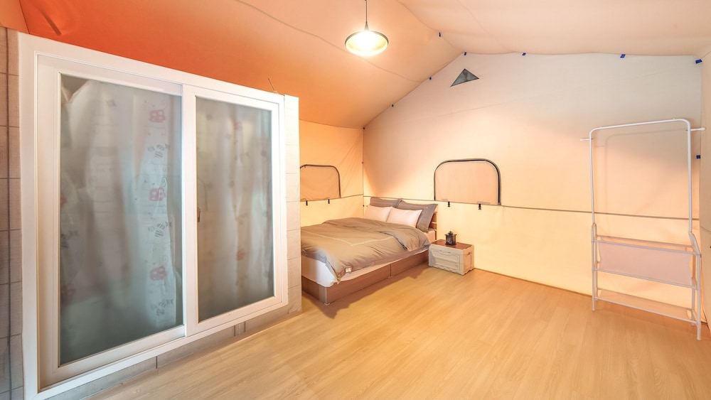 Gapyeong Sanchaek Glamping Pension