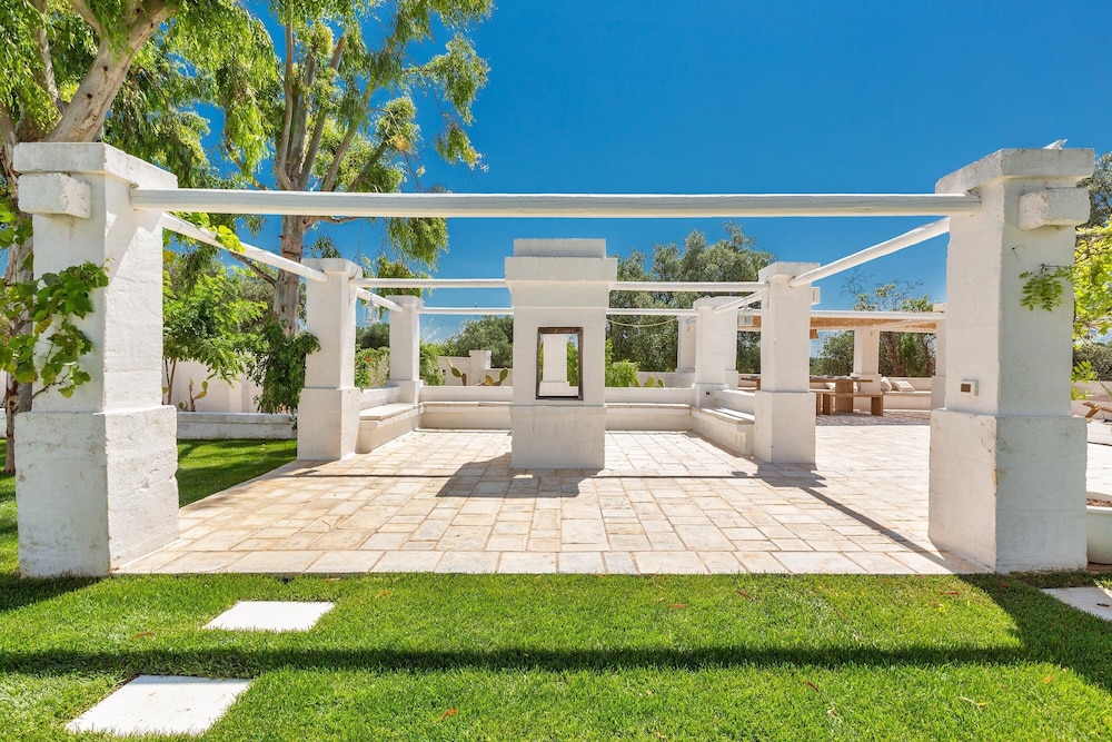 3589 Borgo Treffe by Perle di Puglia view 2