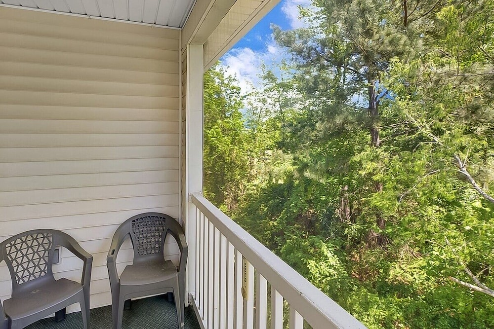 River Oaks 60n 2 Bedroom Condo
