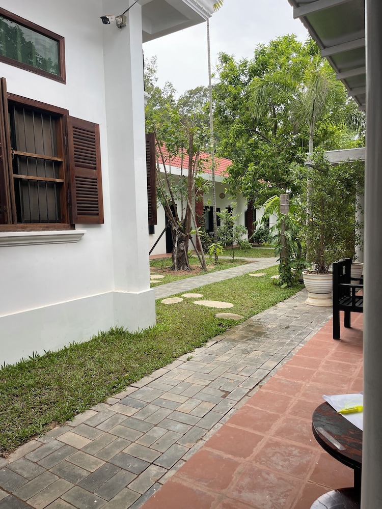 URBAN ANGKOR VILLA