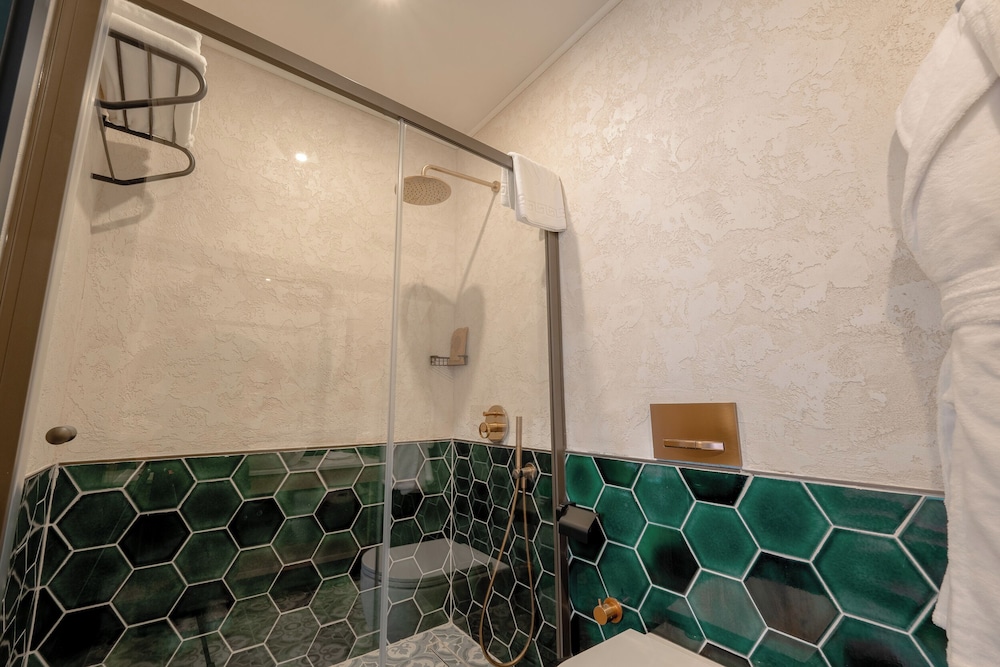 Belmondo Süitler - Image 130