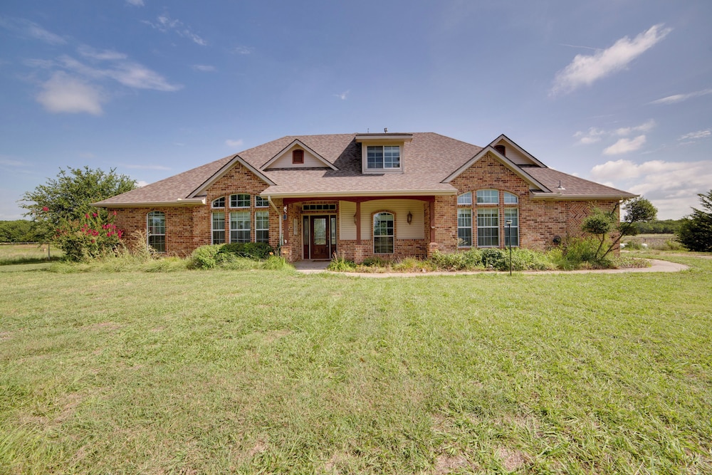 2 Mi to Lake Lavon: Countryside Retreat on 6 Acres