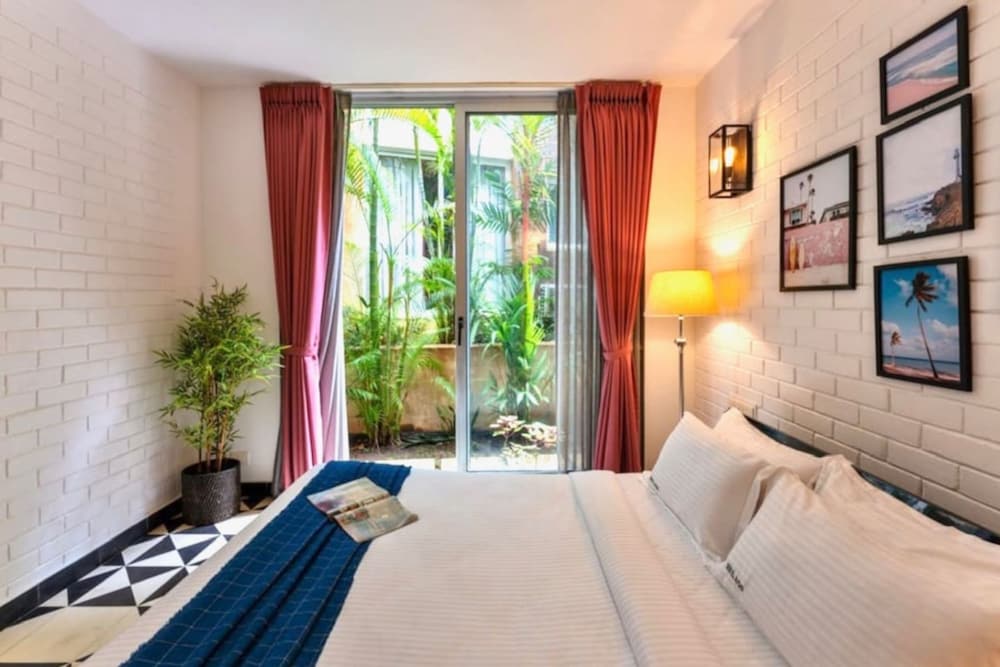 Modern Tropical 2bhk Near Beach Pool Garden