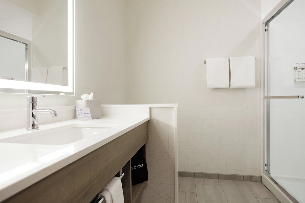 Holiday Inn Express and Suites Colby by IHG