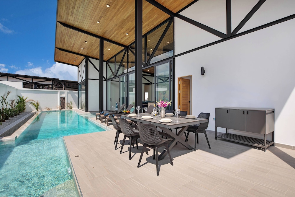 17m Oxygen Pool Villa Sunset Garden 11
