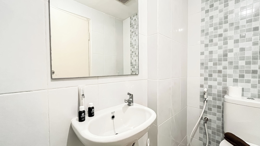 Fully Furnished Studio Room at Tokyo Riverside PIK 2 Apartment