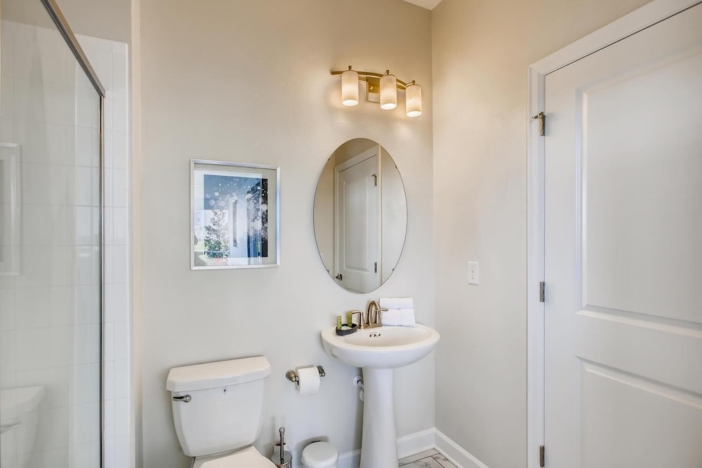 8908 CC - 5BR Luxury Home: Private Pool