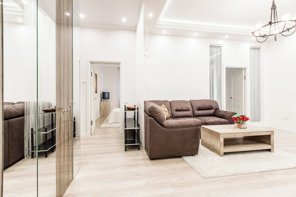 Minsk Apartment Lux on Nezavisimosti 43