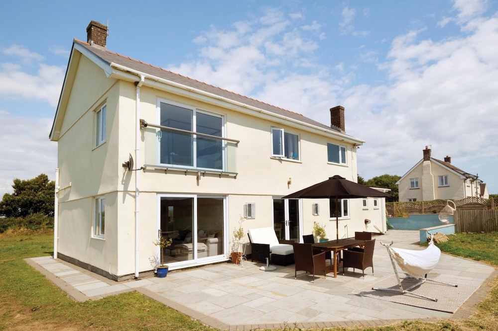 Ty Gwyn - 3 Bedroom Cottage - Rhossili view 2
