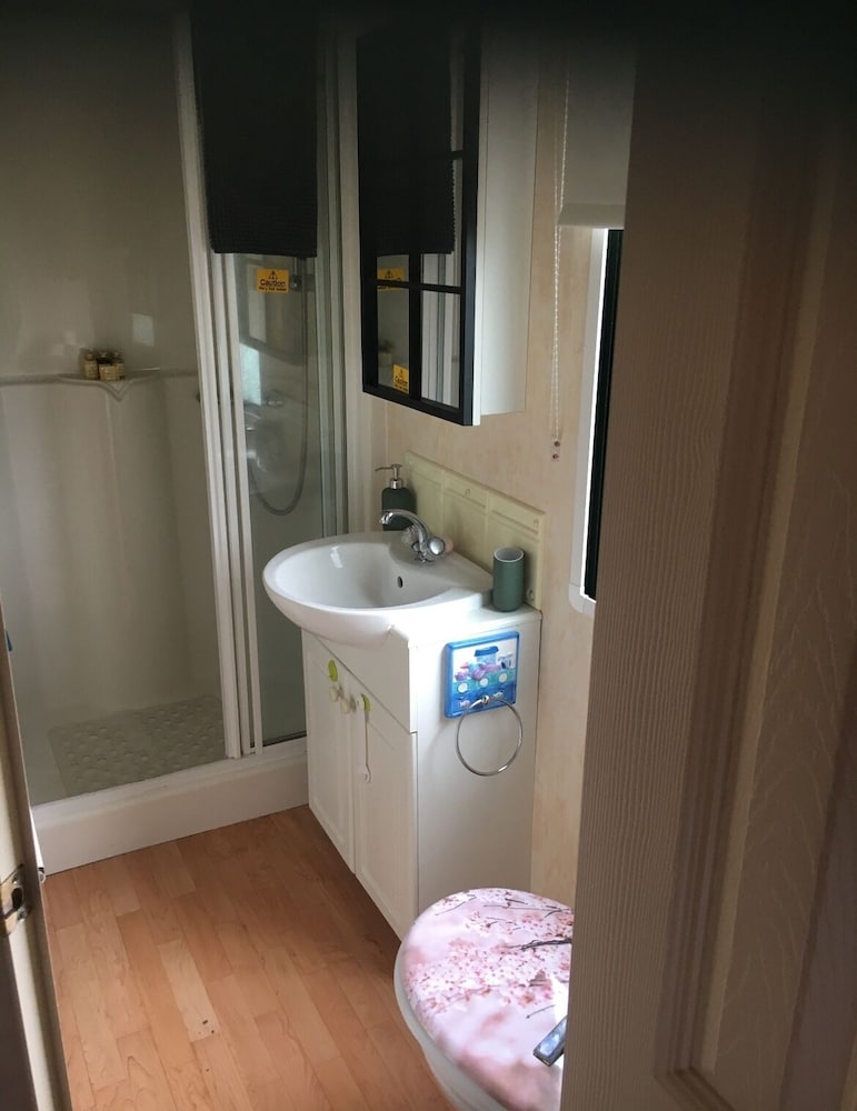 Lovley Sea Viev 2 Bedroom Caravan in Clarach Bay