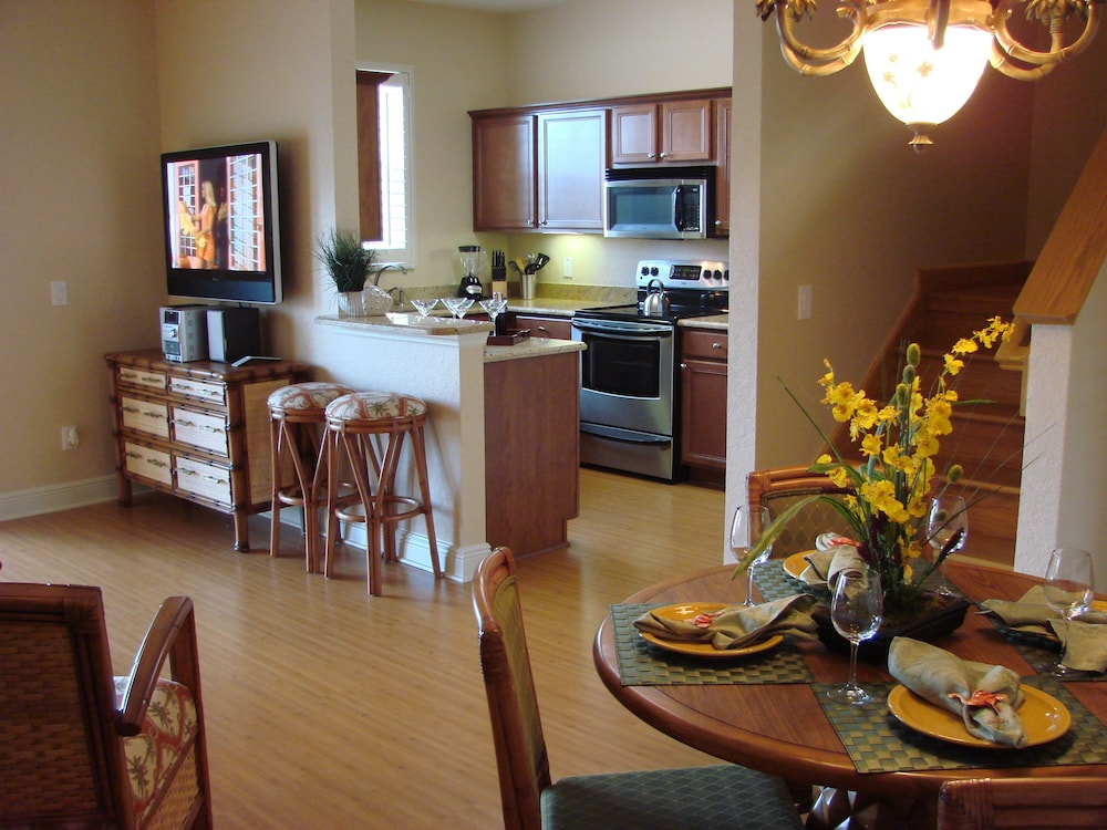 Villas At Regal Palms