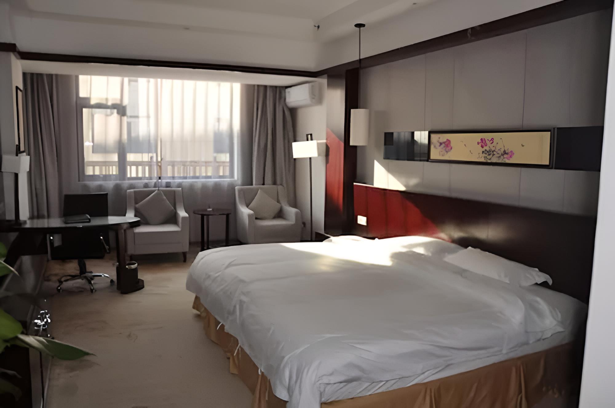 Joyful Rose International Hotel