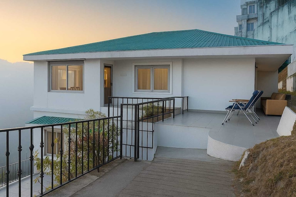 Hampton Villa Retreat