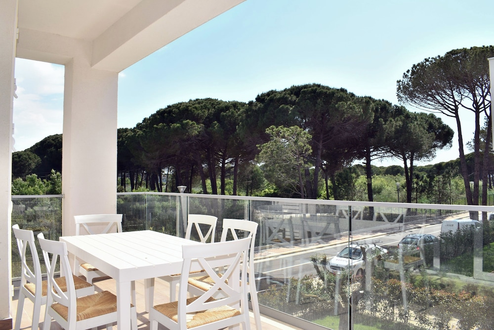 White Moon Apartment 302 photo 4