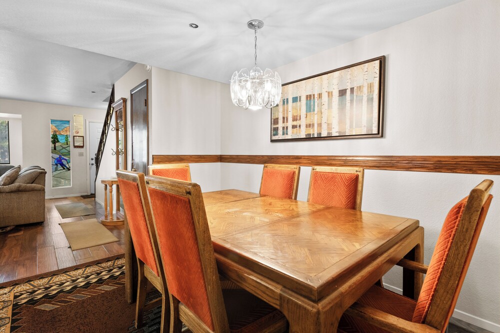 Summit X-ross Roads Condo