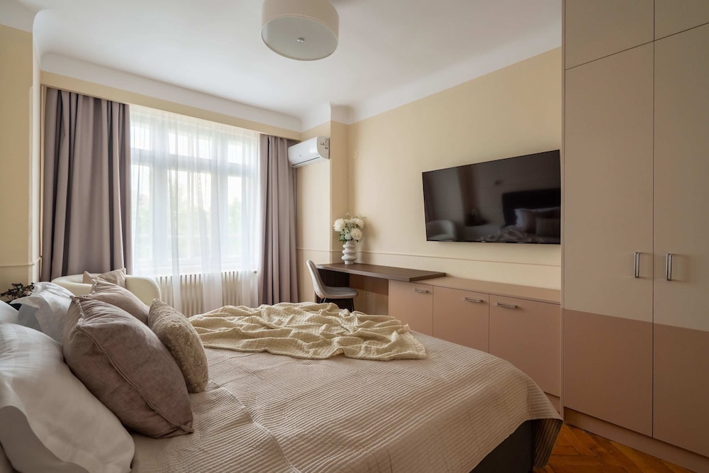 Elegant 3BR Flat Steps From Romanian Athenaeum
