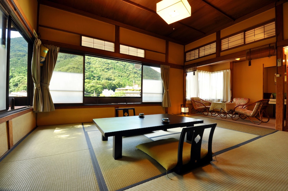Yaeikan