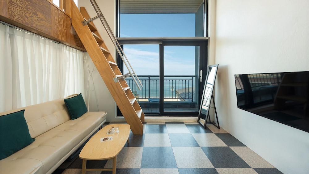 Capella Oceanview Spa Resort Goseong