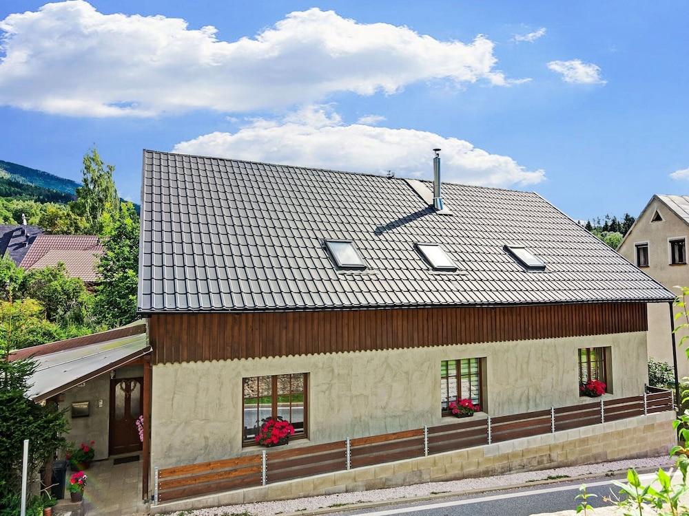 Modern Holiday Home in Cerny Dul With Private Garden