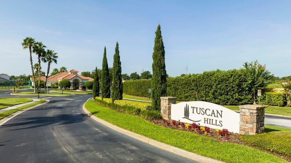 Marvelous 4Bd Close to Disney w/ Pool at 313 Tuscan Hills
