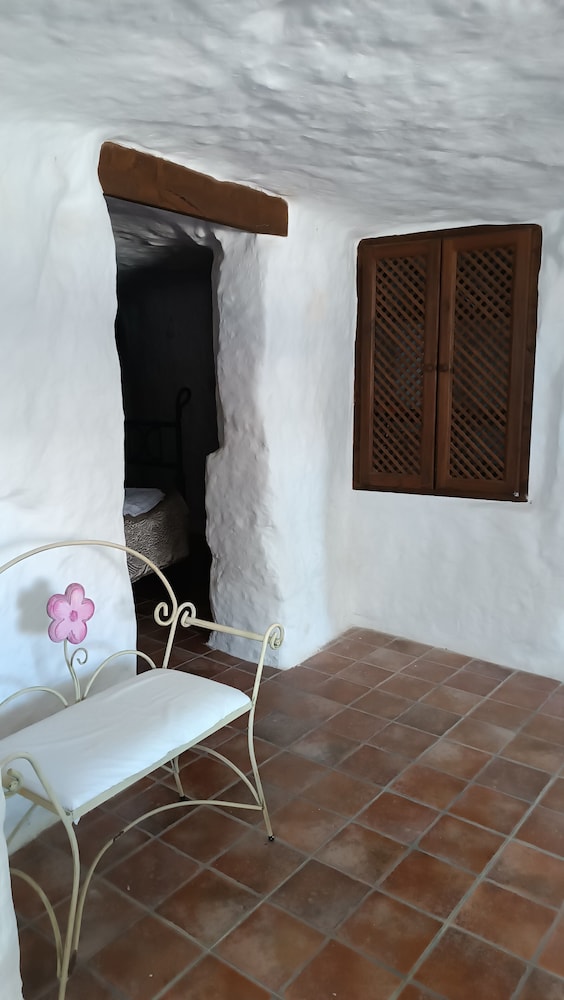 Serenity in Freila - Spacious 5 Bedroom House