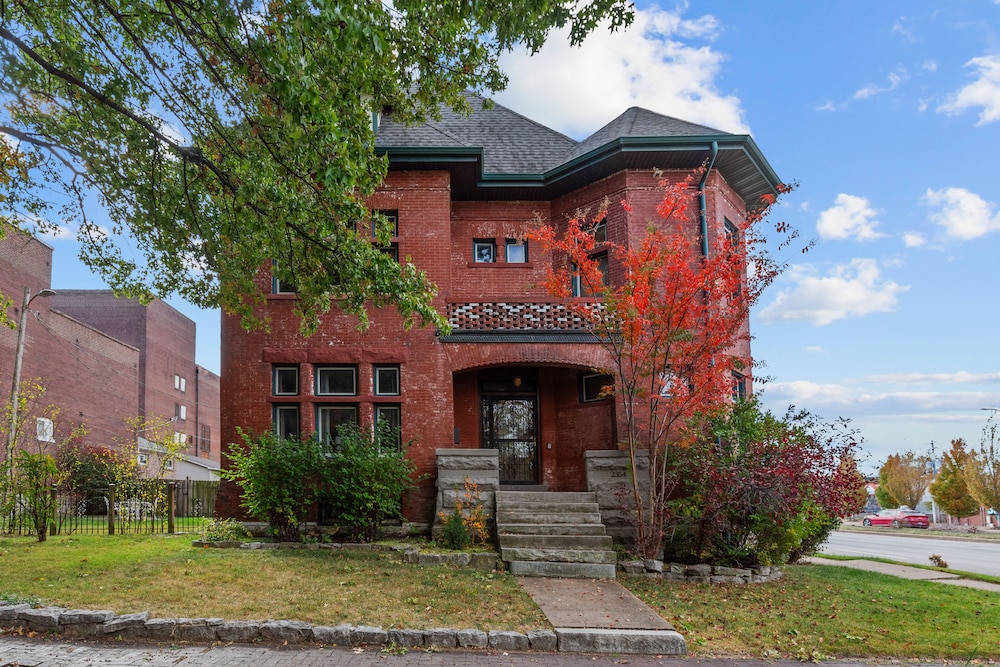 The Marquis Manor | JZ Vacation Rentals view 5