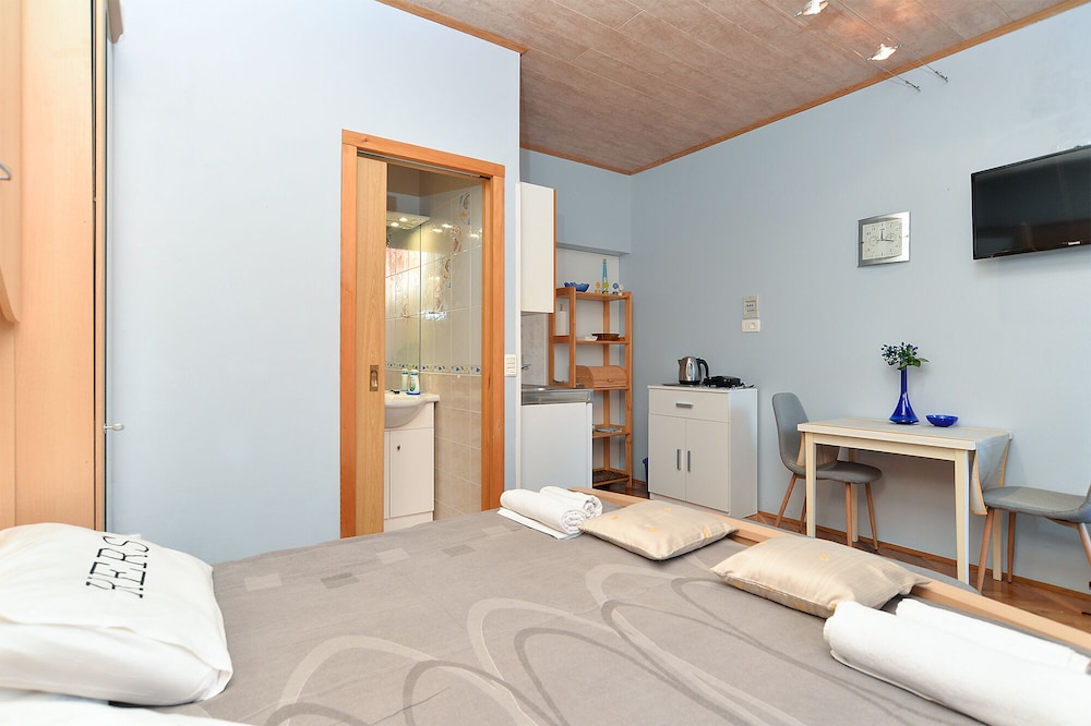 Photo 7