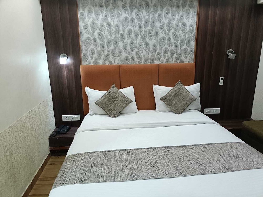 HOTEL RJ RESIDENCY C.G.ROAD