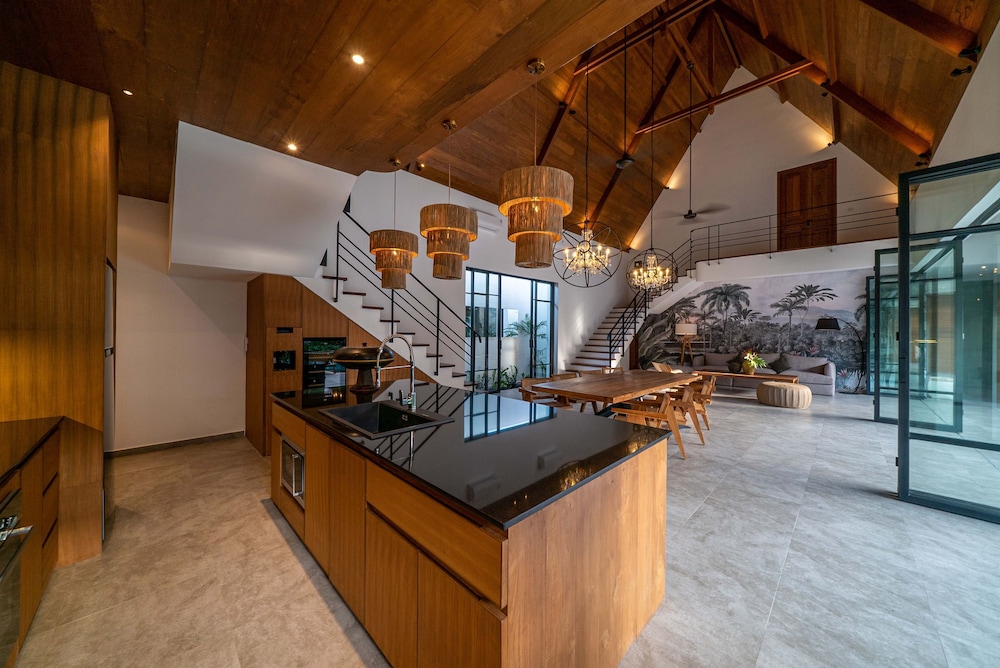 Villa Nusantara 5 by Alfred in Bali - Promo Luxury 4BD Pool Villa Pererenan Beach Caggu