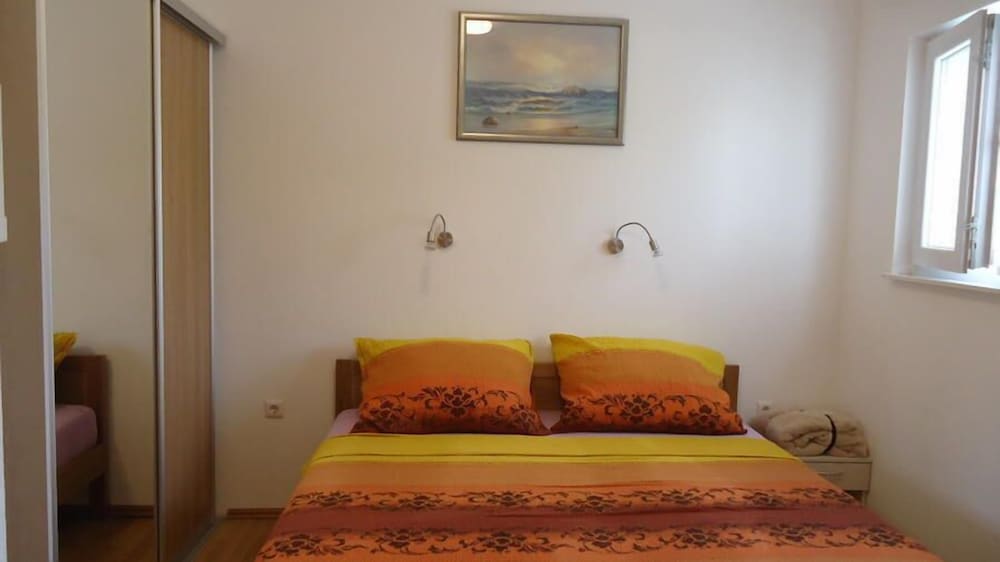 Apartments Tomi