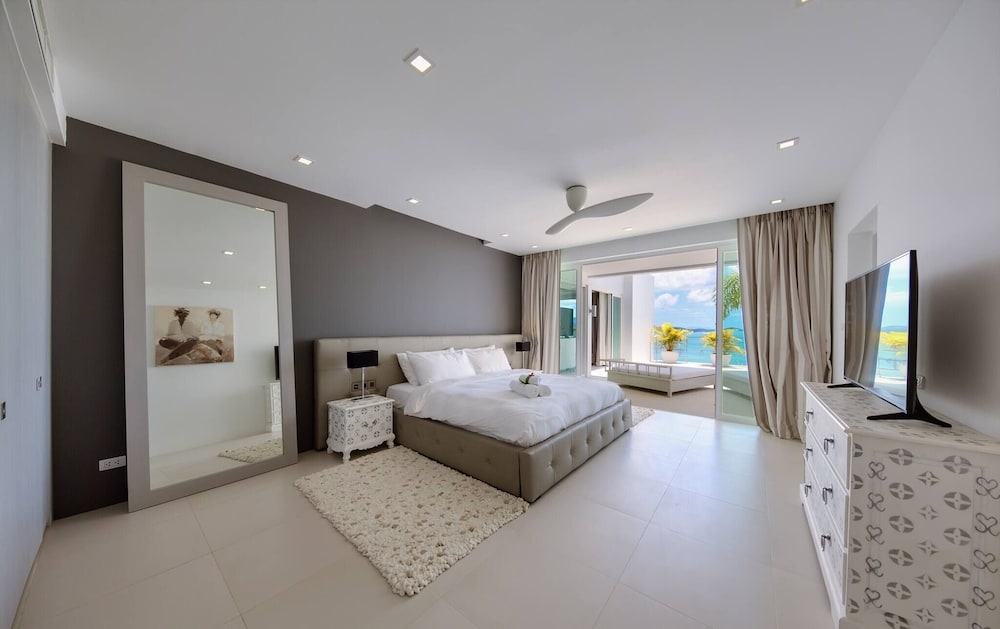 Luxury Sea View Pool Villa L at Unique Residences