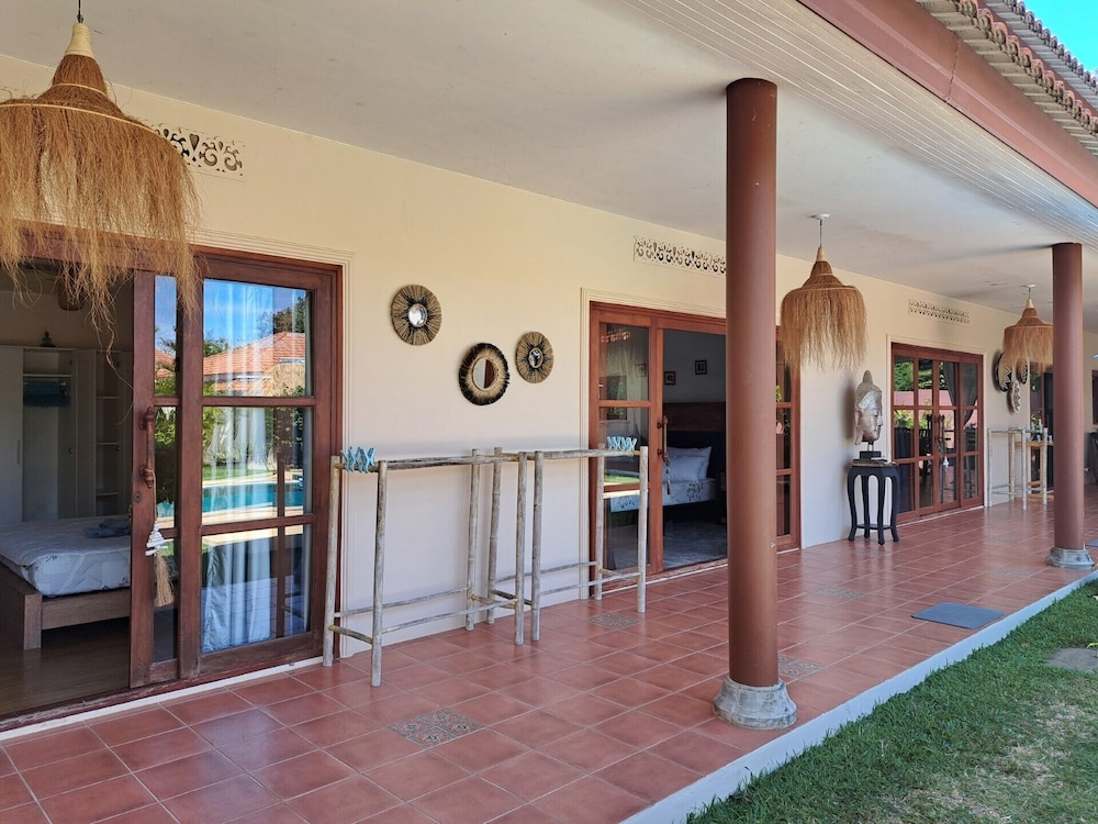 Laura's Guest House - adult only -