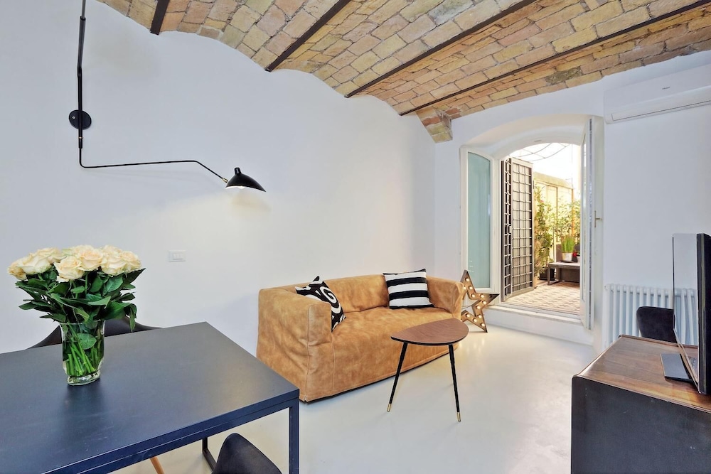 Design Flat for 4 near Colosseum