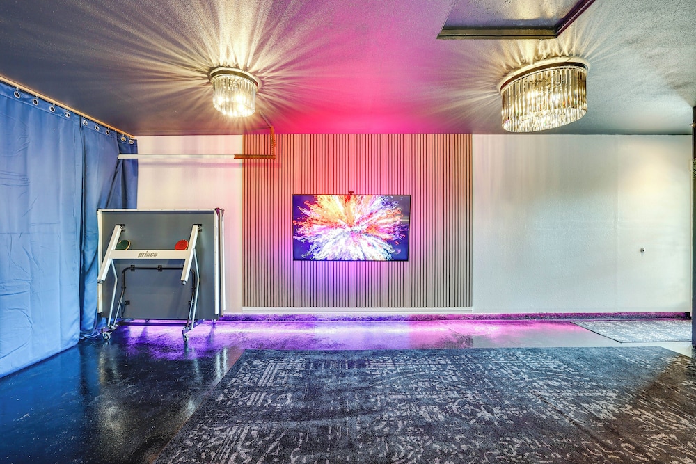 meeting & event spaces